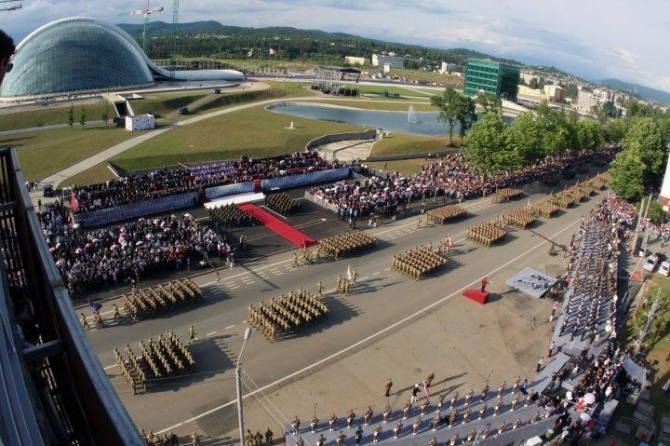 vista-afueras-de-parlamento-Georgia