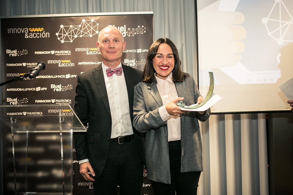 blue-red-Premio-Innovayaccion-Gema-Climent